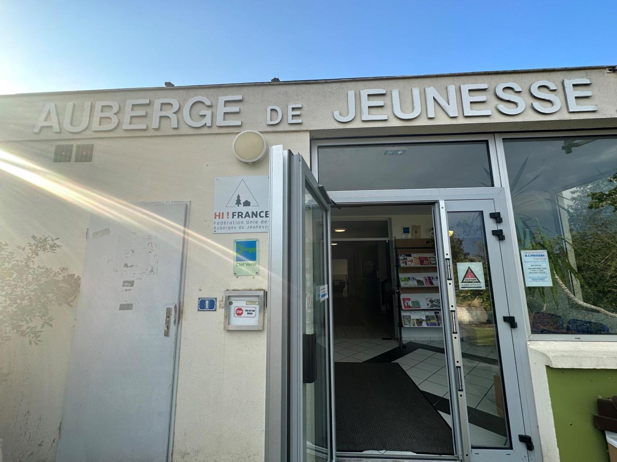 Auberge De Jeunesse Hi Poitiers Zewnętrze zdjęcie