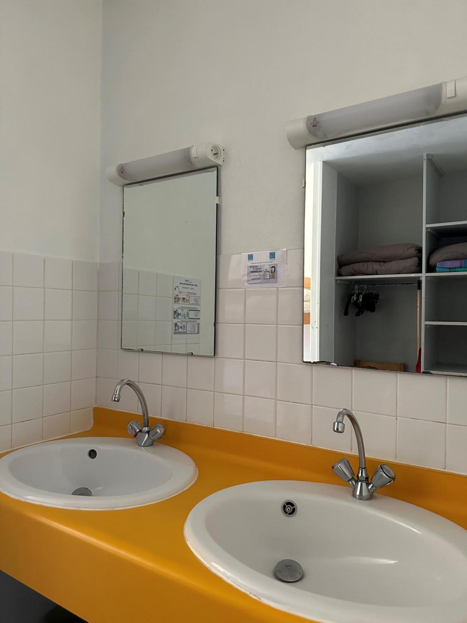 Auberge De Jeunesse Hi Poitiers Zewnętrze zdjęcie
