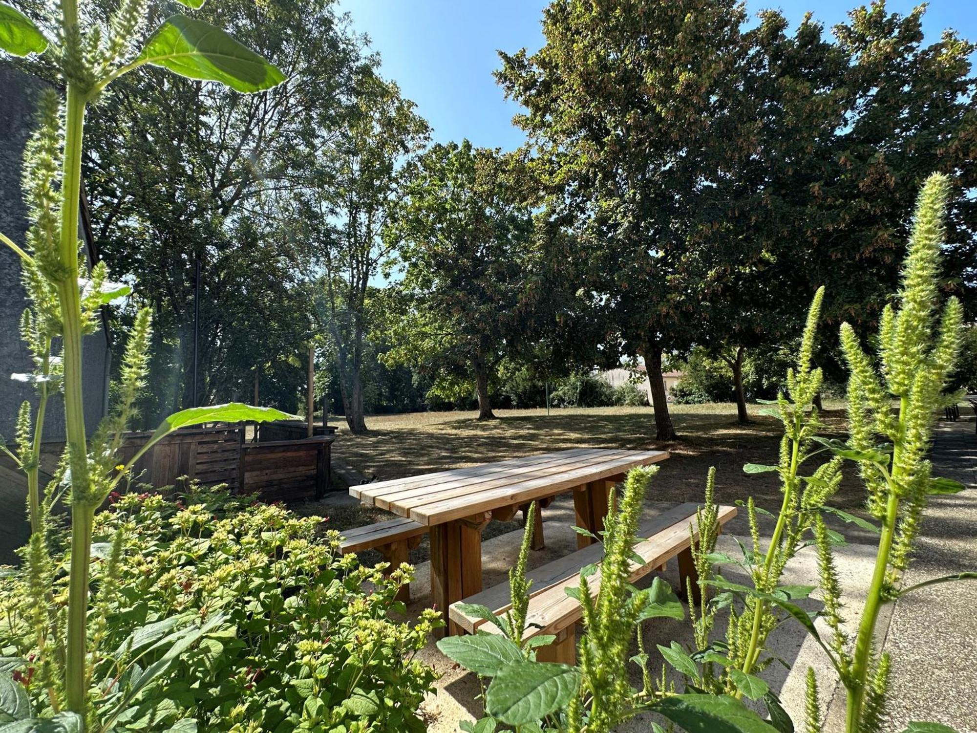Auberge De Jeunesse Hi Poitiers Zewnętrze zdjęcie