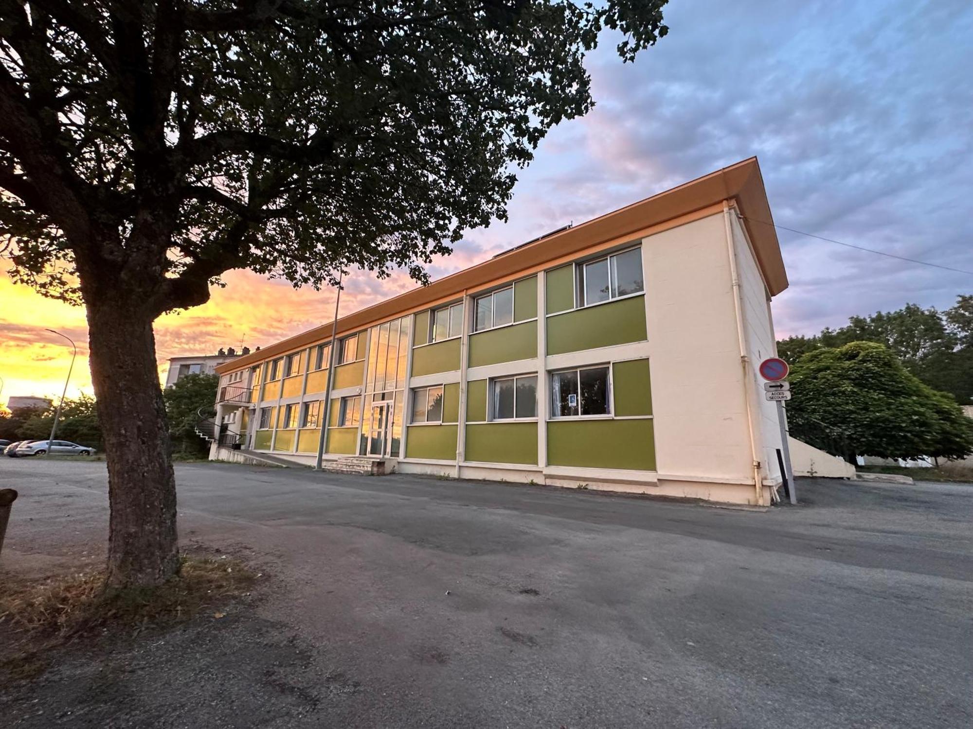 Auberge De Jeunesse Hi Poitiers Zewnętrze zdjęcie